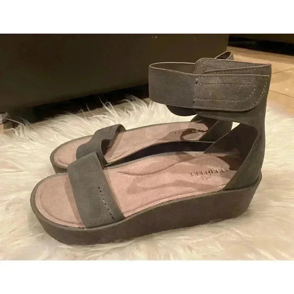 NAKED FEET RENZI in SOFT GREY Wedge Sandals - Picture 2 of 7